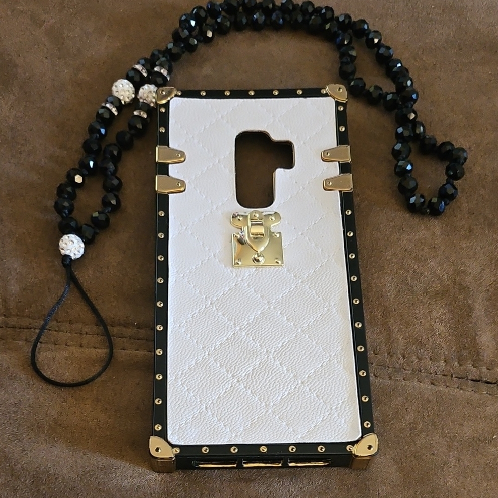 Samsung White and Black Case with Gold Accents